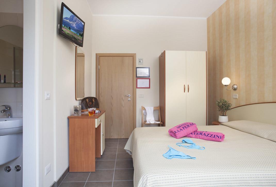 Double or Twin Room with Side Sea View,1522942450:JPEG